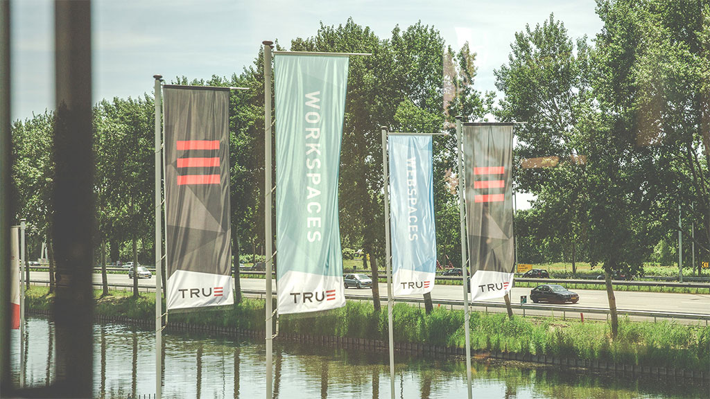 Contact met True in Amsterdam